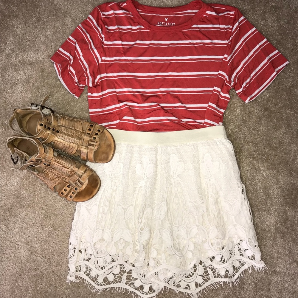 Summer outfit - lace shorts, crop top